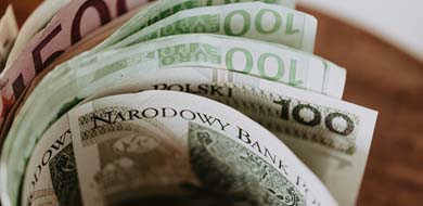 Kredyt gotówkowy ze stałym oprocentowaniem w 2025 roku - ekspert wyjaśnia!